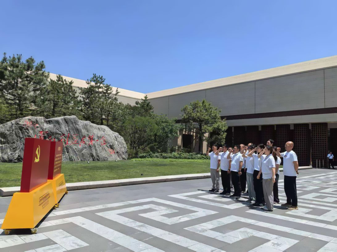 金屬制品公司開展“紅色熔爐淬黨性  金屬制品踐使命”七一黨建活動